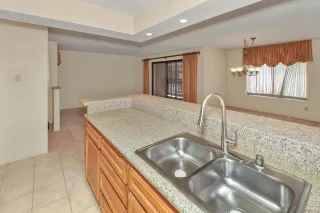 Photo #6: 230008584 Listing