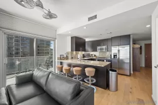 Photo #5: 230008623 Listing