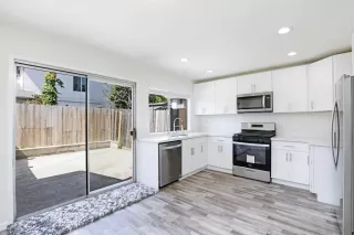 Photo #4: 230008659 Listing