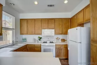 Photo #6: 230008724 Listing