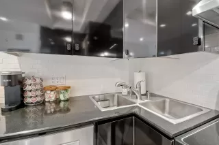 Photo #4: 230008788 Listing