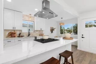 Photo #5: 230008793 Listing