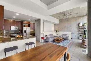 Photo #5: 230008796 Listing 