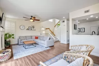 Photo #5: 230008817 Listing