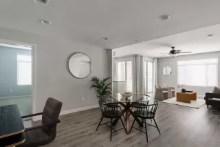 Photo #5: 230008829 Listing