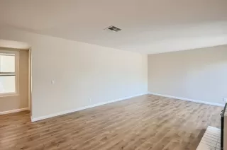 Photo #4: 230008833 Listing