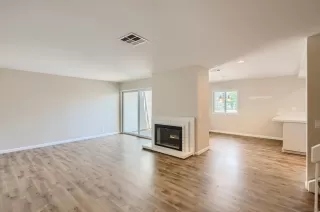 Photo #5: 230008833 Listing