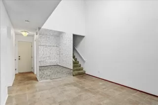 Photo #5: 230008879 Listing