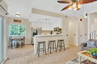 Photo #6: 230008906 Listing 