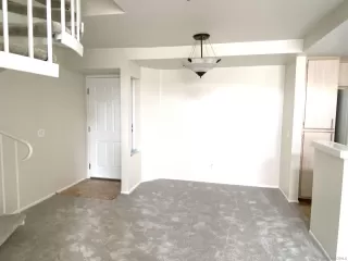 Photo #5: 230008907 Listing