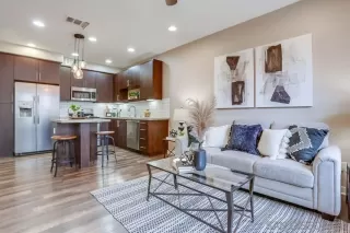 Photo #2: 230008941 Listing