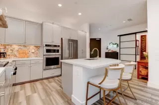 Photo #2: 230008949 Listing