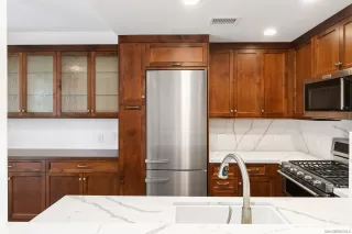 Photo #1: 230008955 Listing