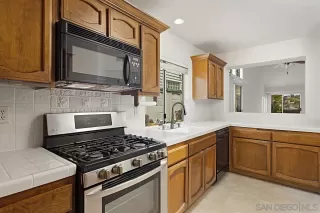Photo #5: 230009001 Listing 
