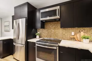 Photo #4: 230009034 Listing