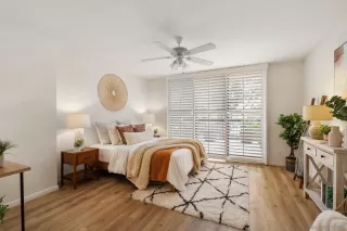 Photo #6: 230009034 Listing