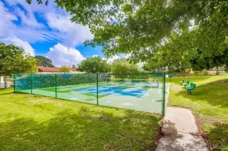 Photo #2: 230009043 Listing