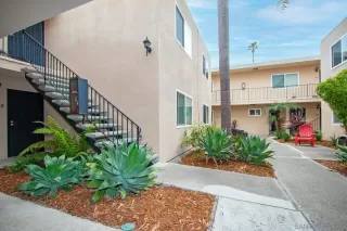 Photo #5: 230009075 Listing