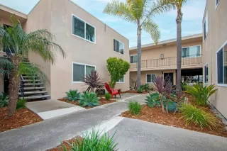 Photo #6: 230009075 Listing