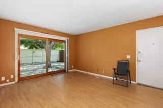 Photo #4: 230009200 Listing