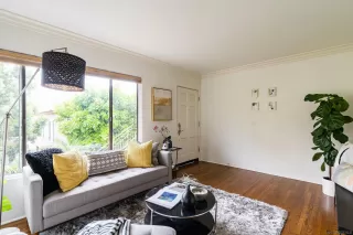 Photo #4: 230009214 Listing