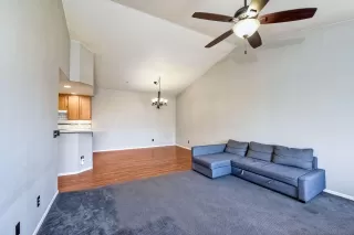 Photo #6: 230009230 Listing 