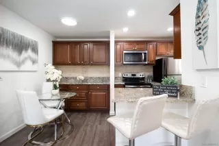 Photo #4: 230009271 Listing 