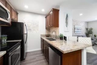 Photo #5: 230009271 Listing 