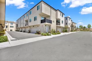 Photo #3: 230009276 Listing