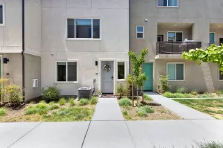 Photo #5: 230009276 Listing