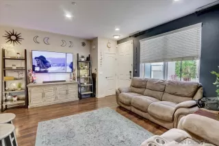 Photo #5: 230009309 Listing 