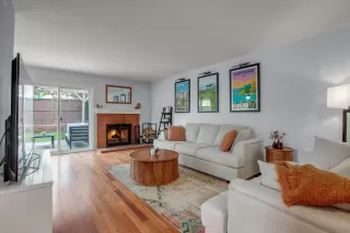 Photo #2: 230009313 Listing