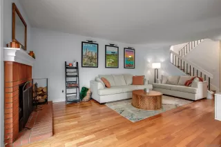 Photo #4: 230009313 Listing