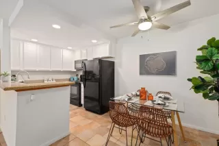 Photo #5: 230009315 Listing 