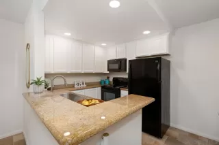 Photo #6: 230009315 Listing 