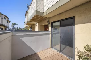 Photo #6: 230009332 Listing