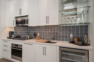 Photo #6: 230009346 Listing