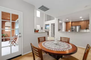 Photo #4: 230009398 Listing 