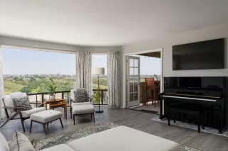 Photo #6: 230009402 Listing