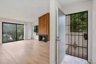 Photo #5: 230009406 Listing