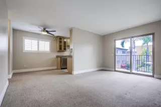 Photo #6: 230009407 Listing