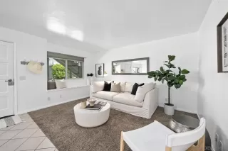 Photo #5: 230009408 Listing