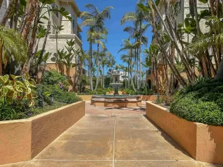 Photo #4: 230009428 Listing