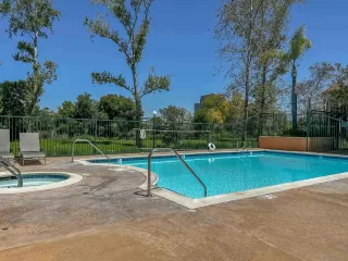 Photo #6: 230009428 Listing