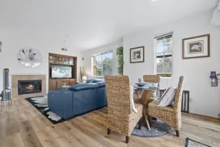 Photo #2: 230009440 Listing