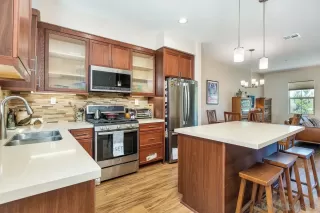 More Details about MLS # 230009509 : 4414 PALM AVE UNIT 4