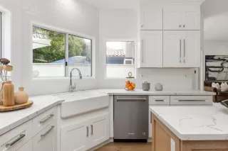 Photo #2: 230009515 Listing