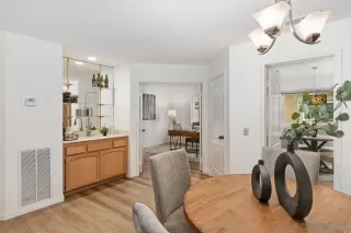 Photo #6: 230009526 Listing