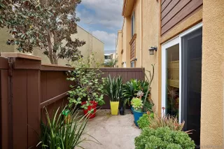 Photo #3: 230009539 Listing