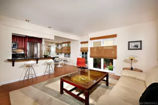 Photo #5: 230009539 Listing